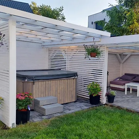 بيت للعطل Perlowe دومبكي